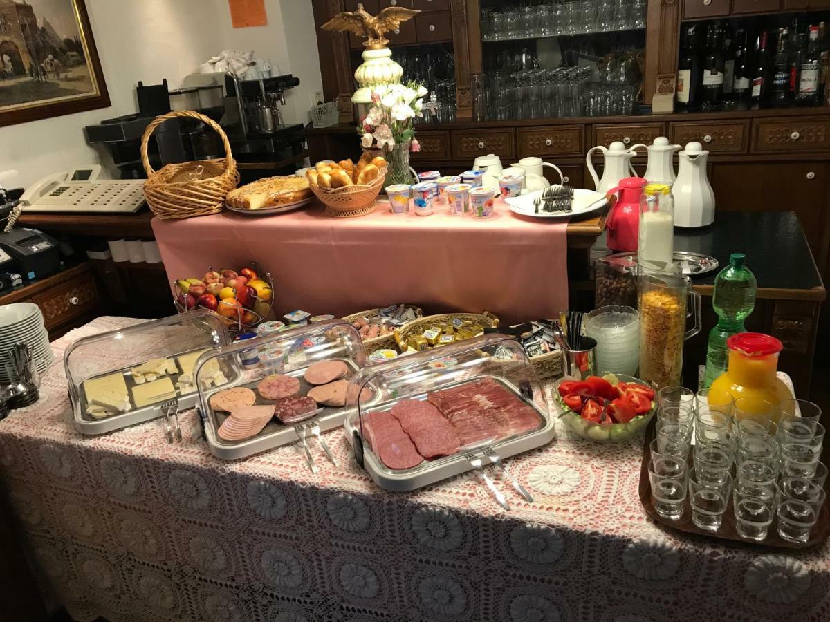 Gaestehaus Am Roemerbad 첼 안 데어 모젤 외부 사진